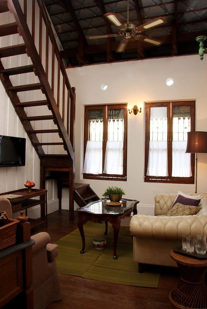 בנגקוק The Bhuthorn Bed & Breakfast מראה חיצוני תמונה