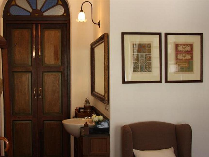 בנגקוק The Bhuthorn Bed & Breakfast מראה חיצוני תמונה